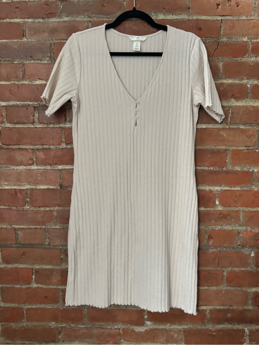 H&M Ribbed V-Neck Short Sleeve Dress in Light Pink